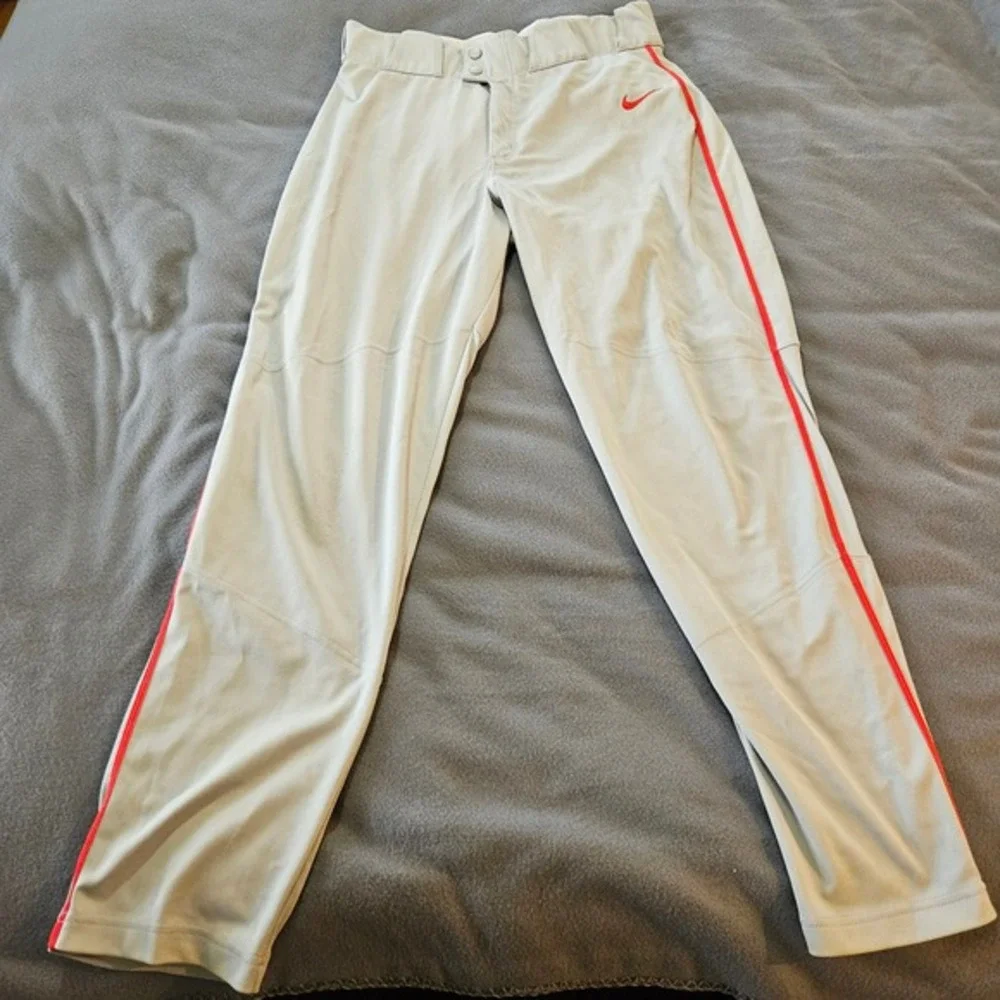 Nike dominate diamond